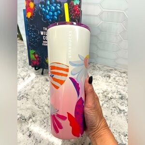 Starbucks Summer 2024 White Floral SS Venti Tumbler. NWT. Stainless steel.